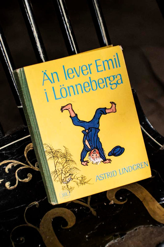 Loppis: Book "Än lever Emil i Lönneberga" – Astrid Lindgren