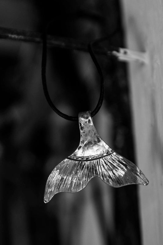 Necklace Fin